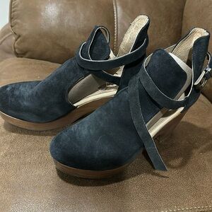 Elegant Black Women's Shoes